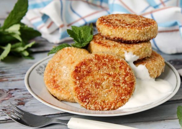 Cottage cheese pancakes with rhubarb and oat flour. | allrecipes.club